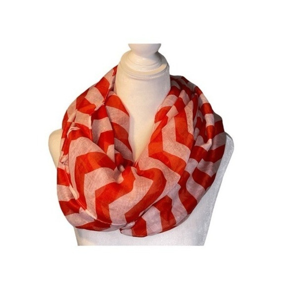 Mountain Mamas Infinity Scarf Red White Chevron Print‎ Wrap Loop Sarong